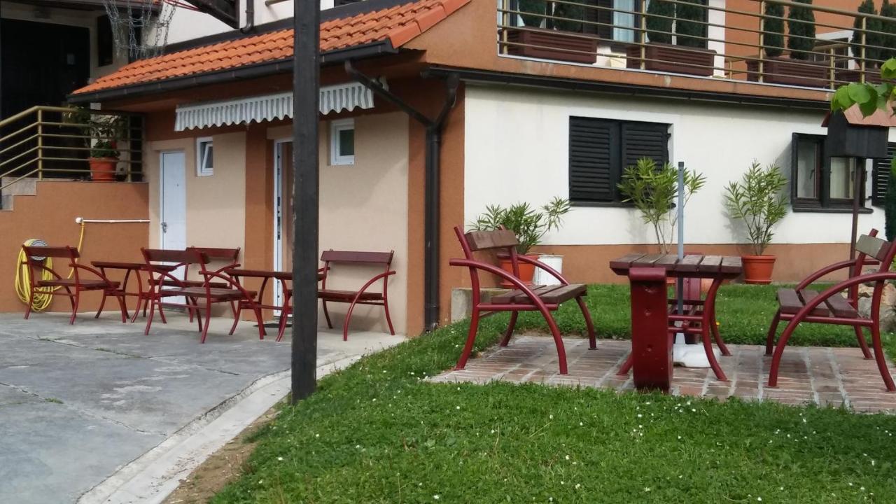 Apartment Flora Arandjelovac Ngoại thất bức ảnh